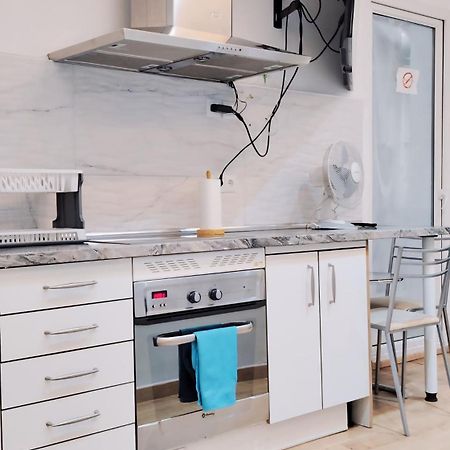 Centrico Apartamento Con Patio Madrid Luaran gambar