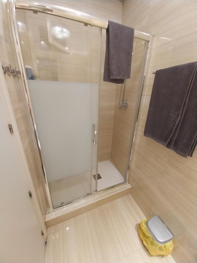Centrico Apartamento Con Patio Madrid Luaran gambar